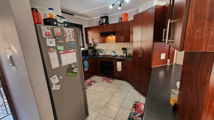 To Let 3 Bedroom Property for Rent in Cashan North West